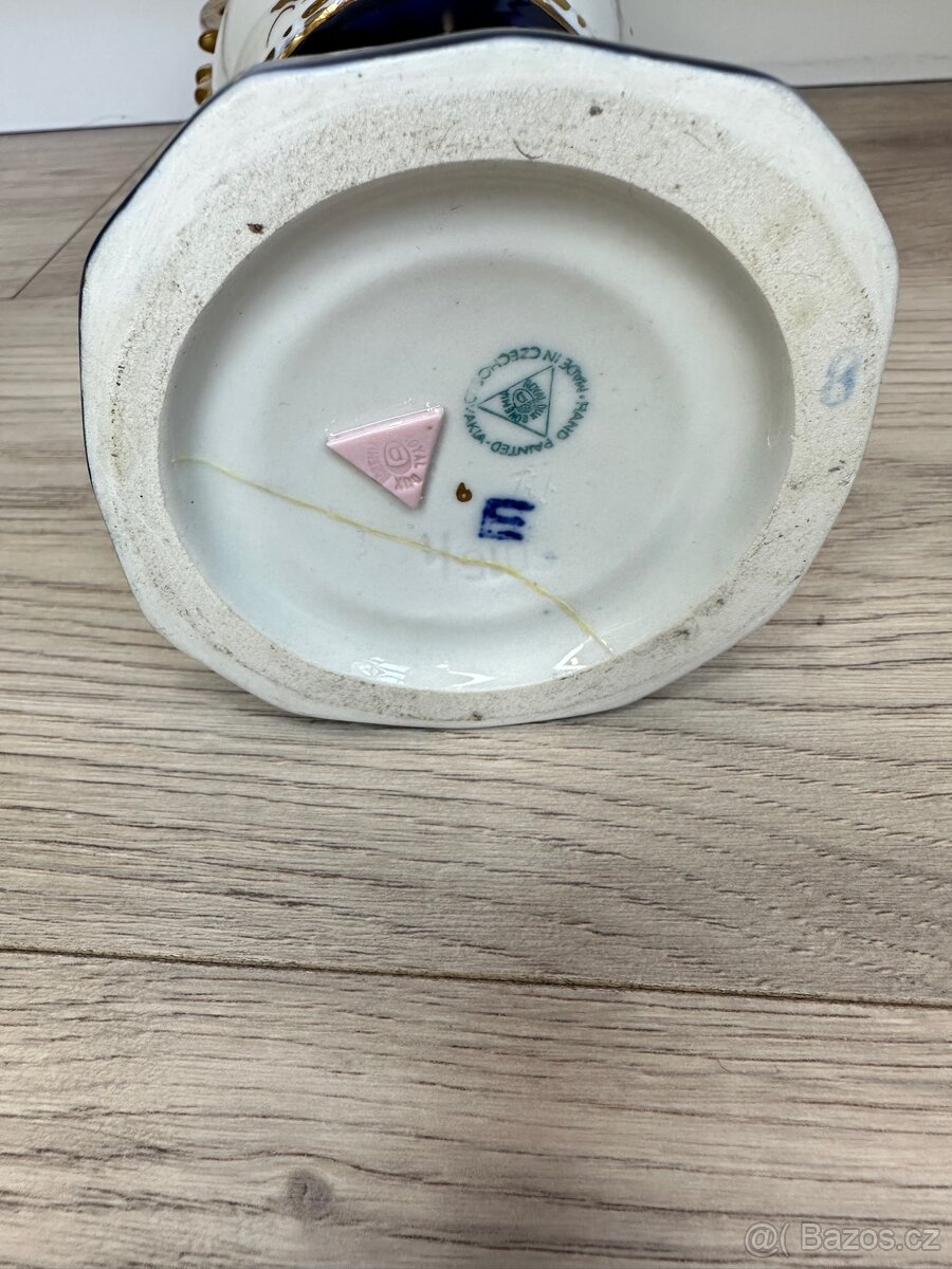 Porcelánová dvouuchá amfora Royal Dux - 5