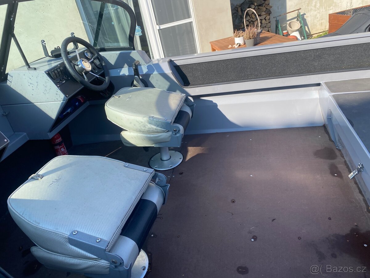 Rybářská loď člun - 5