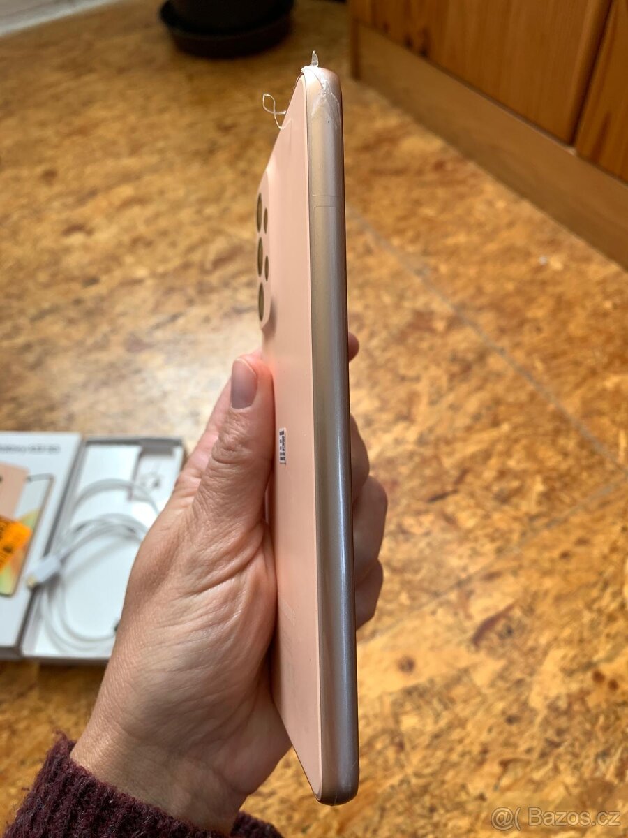 Samsung Galaxy A33 5G – oranžový, TOP stav
- 5