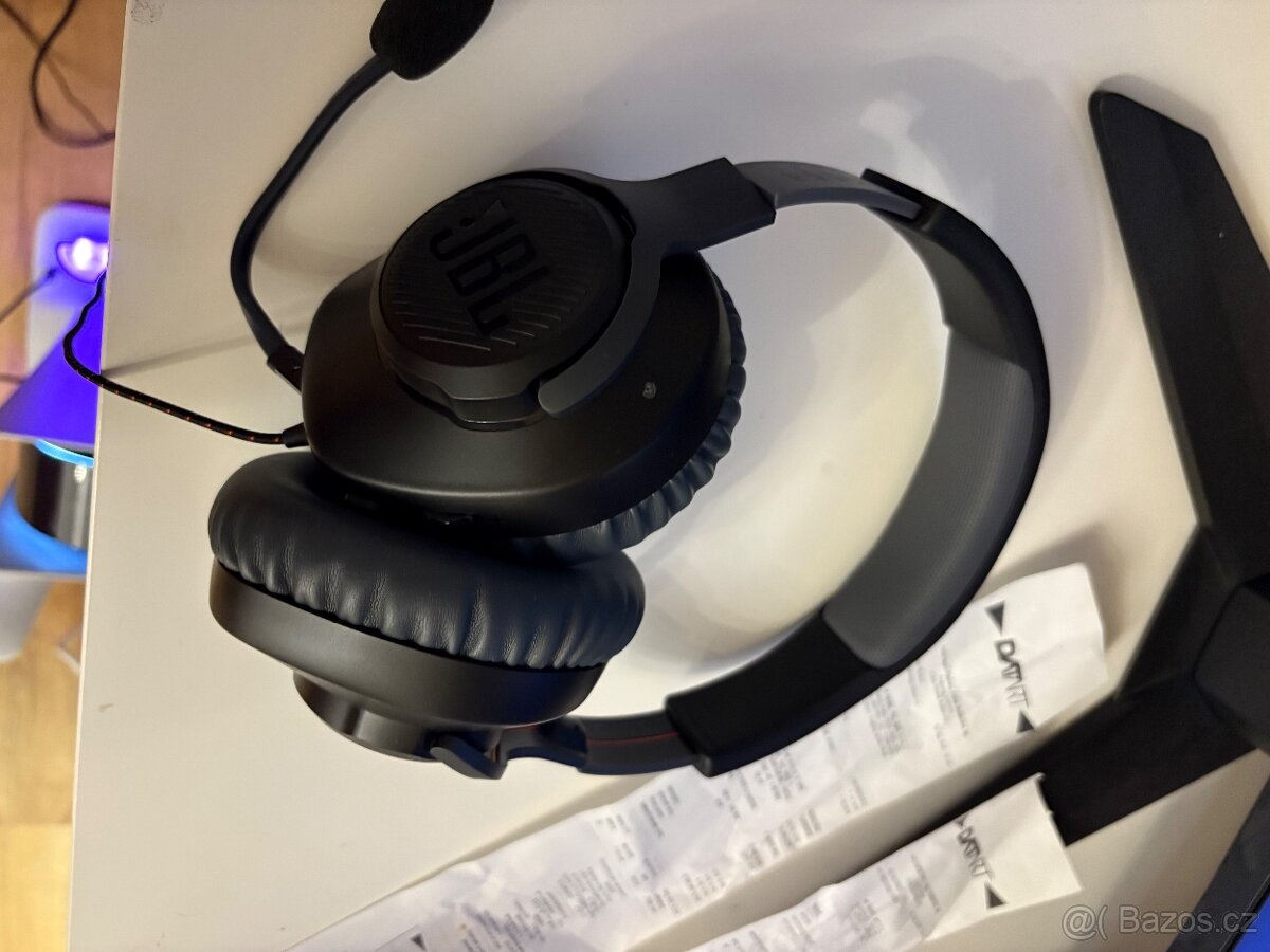 PlayStation 5 + Herní monitor MSI + Herní sluchátka JBL - 5