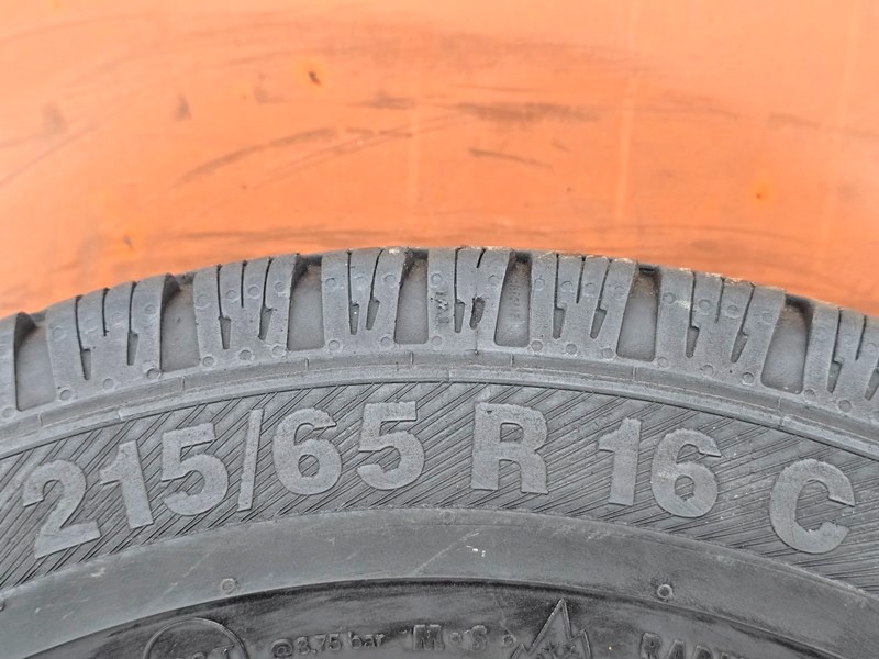 Zimní Barum 215/65/16C - 5