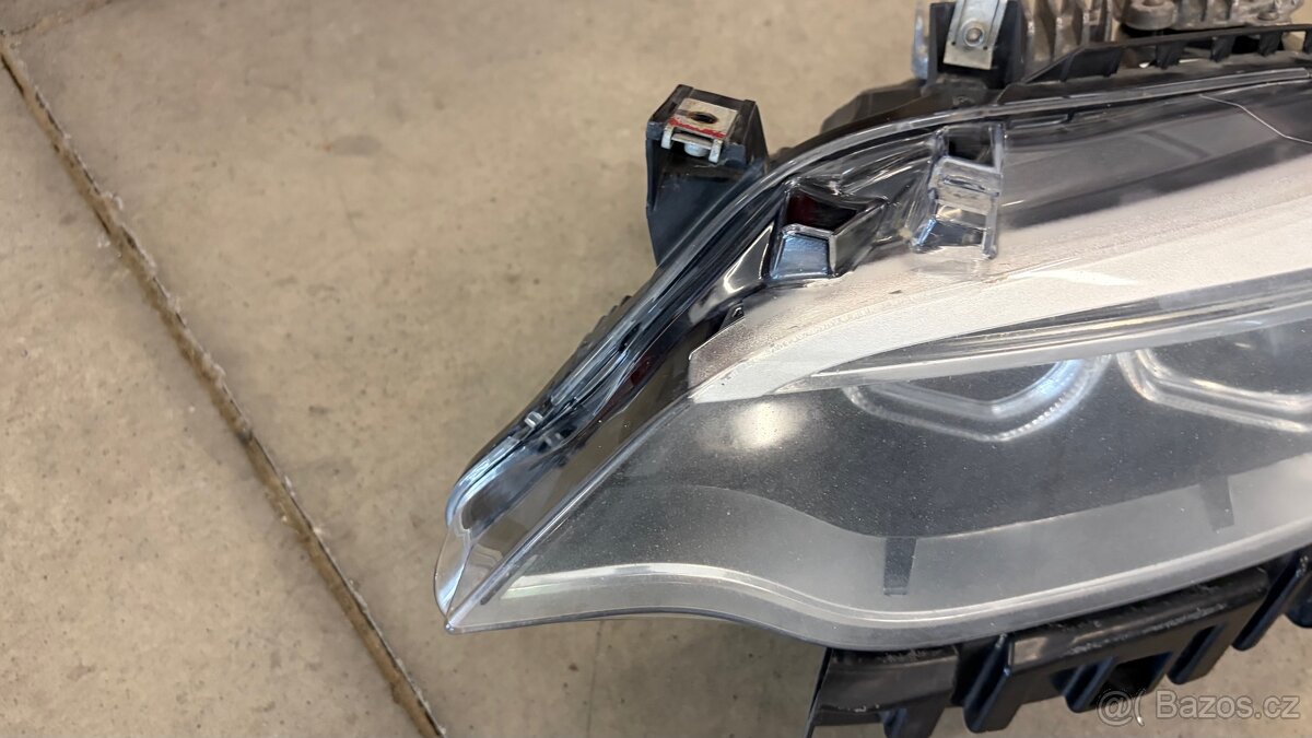 Adaptive xenon světlo levé BMW F22 / F23 / F87 - 5