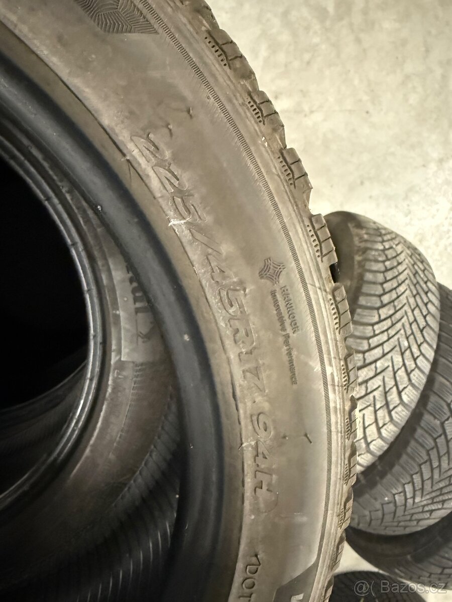 prodám zimní 205/65/16C Semperit - 5