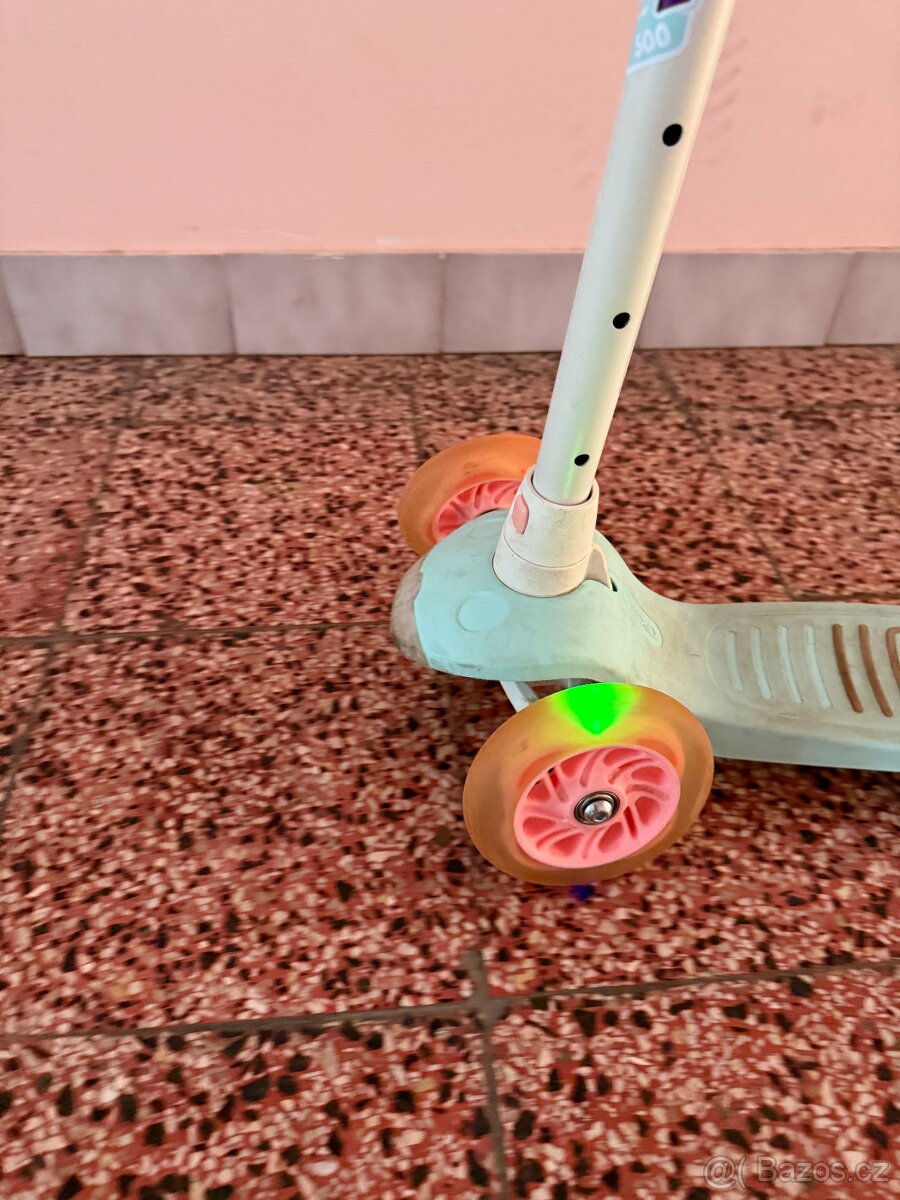 Dětská koloběžka - svítící kolečka - 5