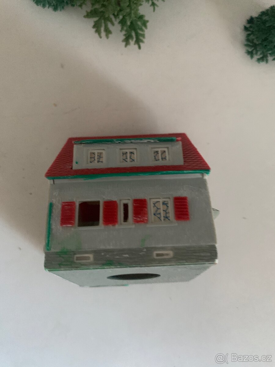 TT - rodinný domek + stromy - 5