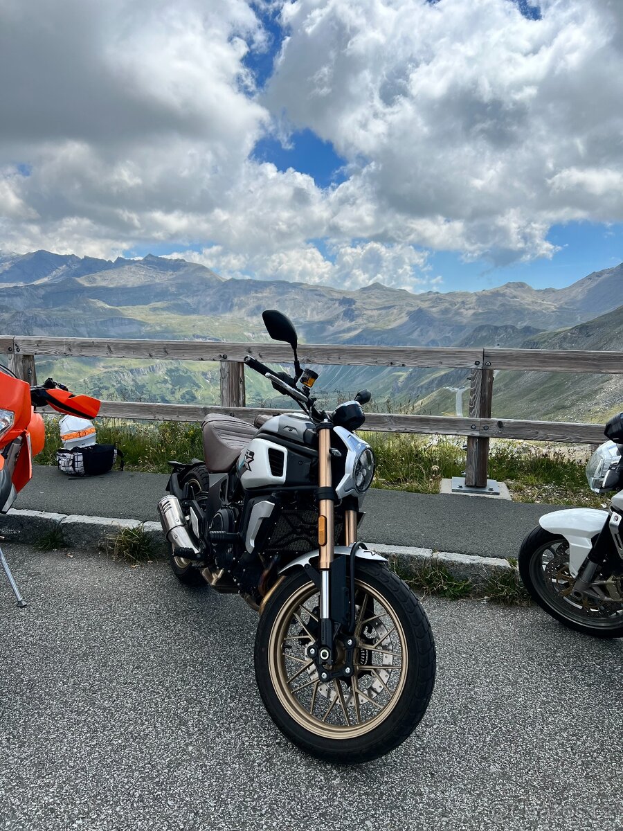 2022 CFMOTO 700CL-X Heritage - 5