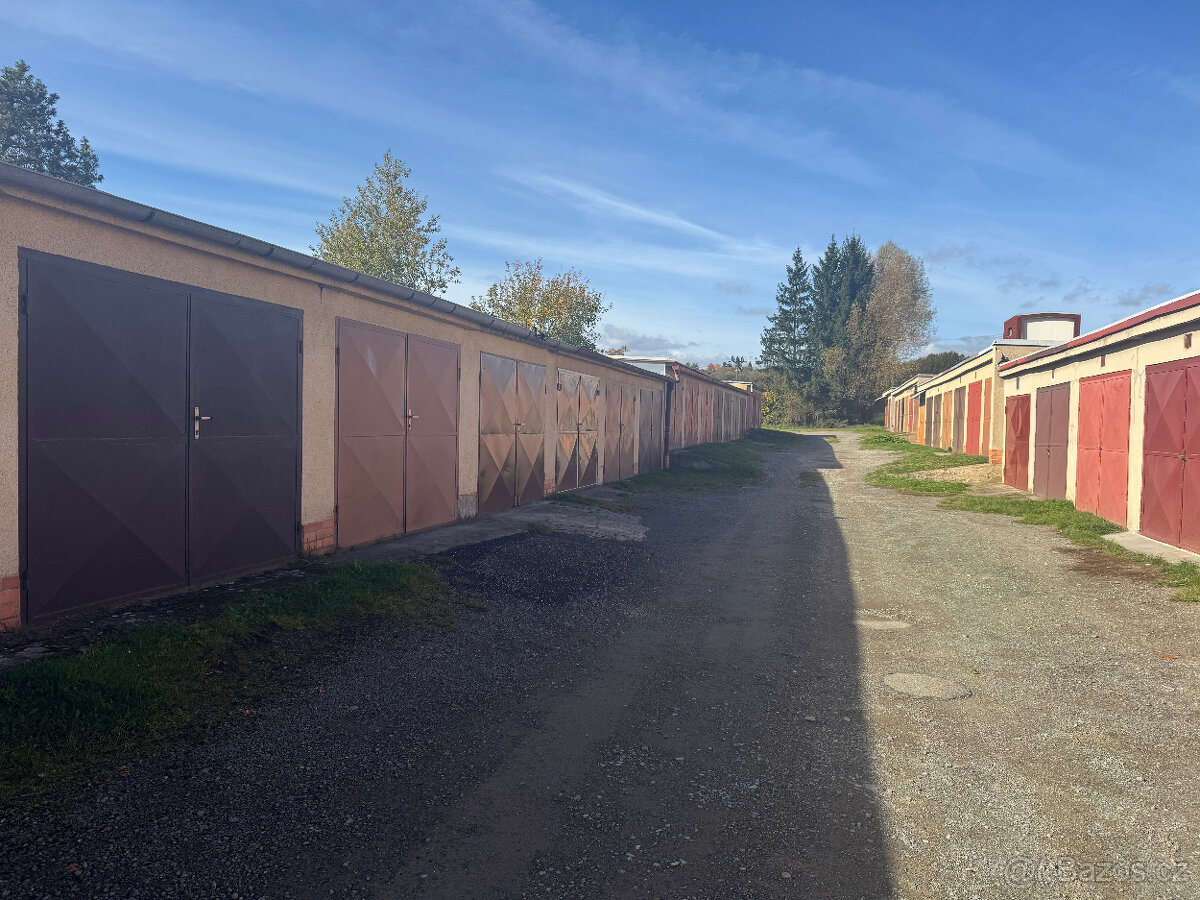 Pronajmu nebo prodám garáž v Jevíčku, u panelových domů - 5