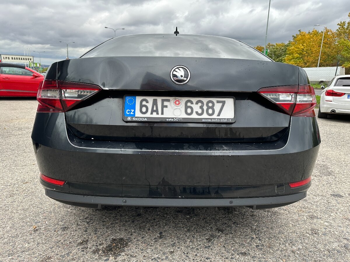 Skoda Superb 2016 - 5