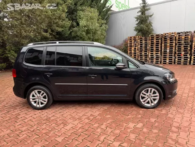 VW Touran 2.0 TDI 103kW,Highline,7.Míst,1.Majitel,Webasto. - 5