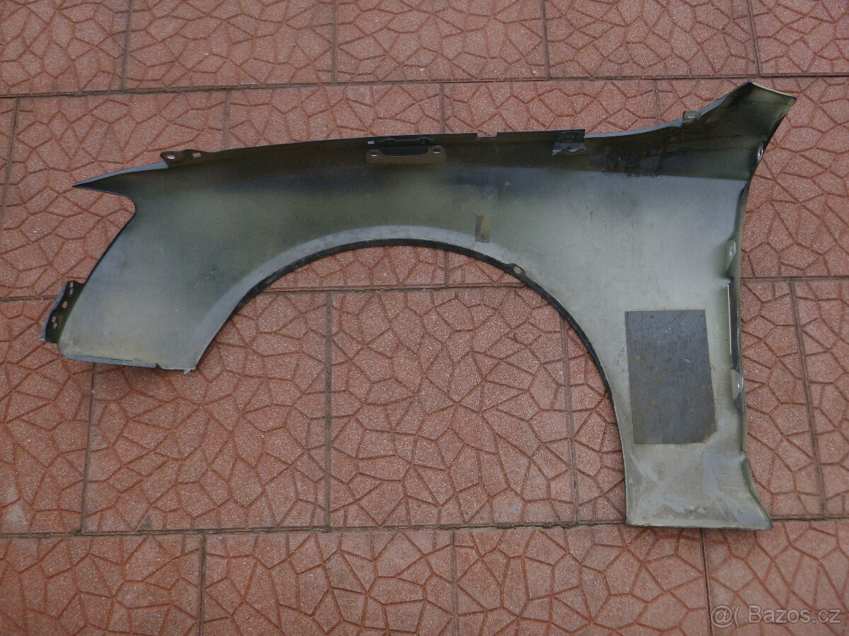 Audi A4 B8 / K8 orig přední pravý blatník - 5