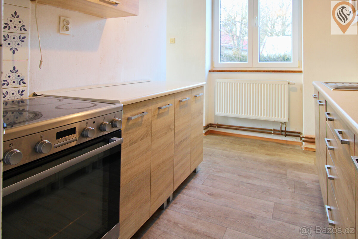 Prostorný rodinný dům se dvěma bytovými jednotkami, velkou z - 5