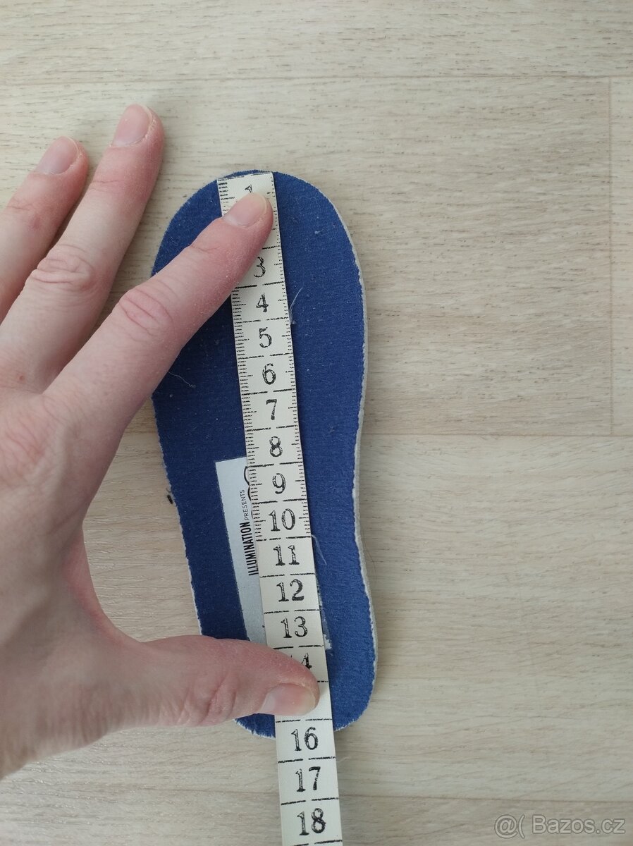 Prodám dětské bačkůrky, přezůvky - vel. 25 - 5