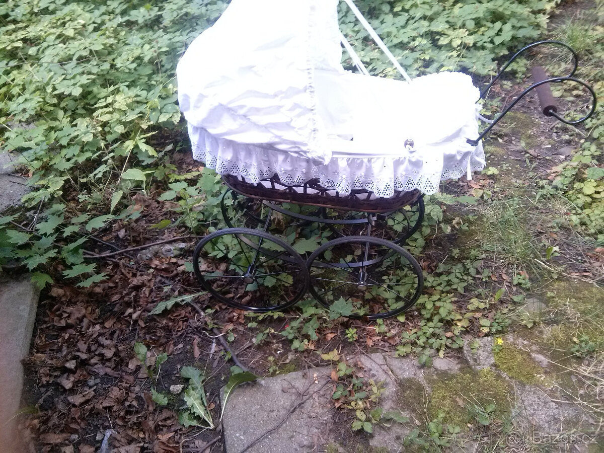 PROUTĚNY KOČAREK S MADEIR. KRAJKOU+ PANENKA ARIES NATAL 33cm - 5