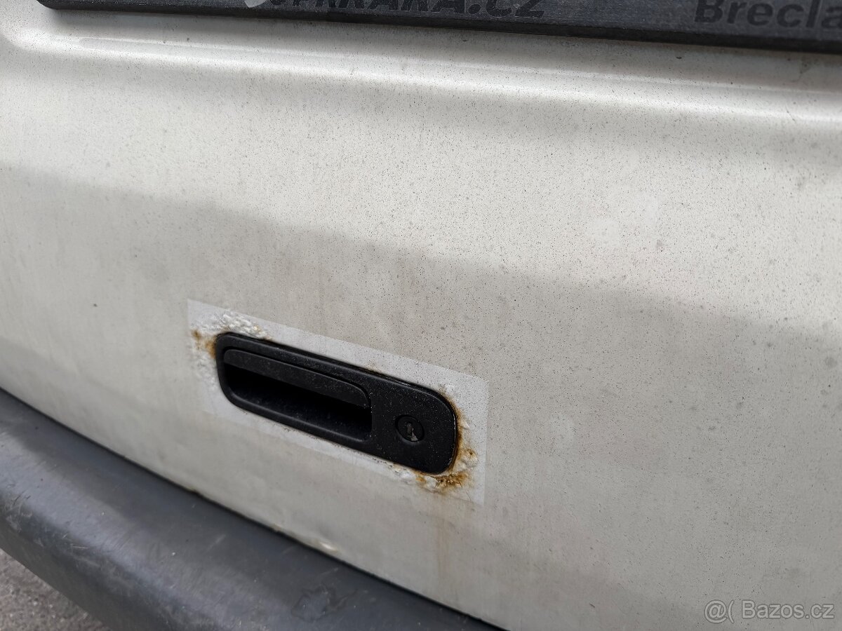 VW Transporter T5 9 MÍST - 5