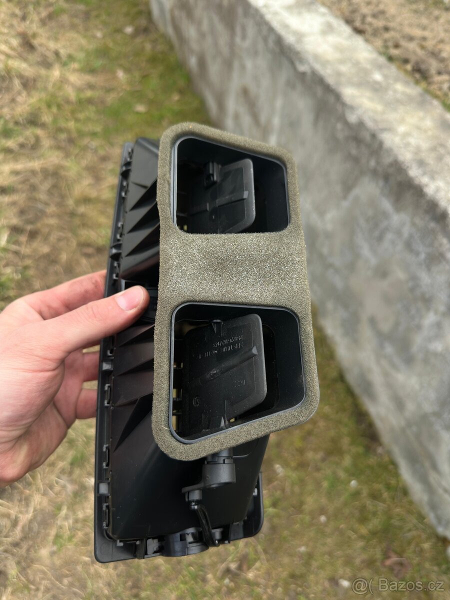 BMW e87 - středový výdech topení/klimatizace - 5