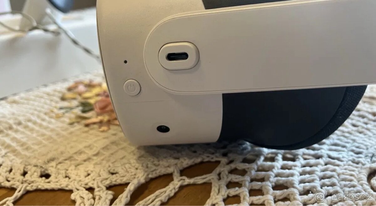 VR headset Meta Quest 3s - 5