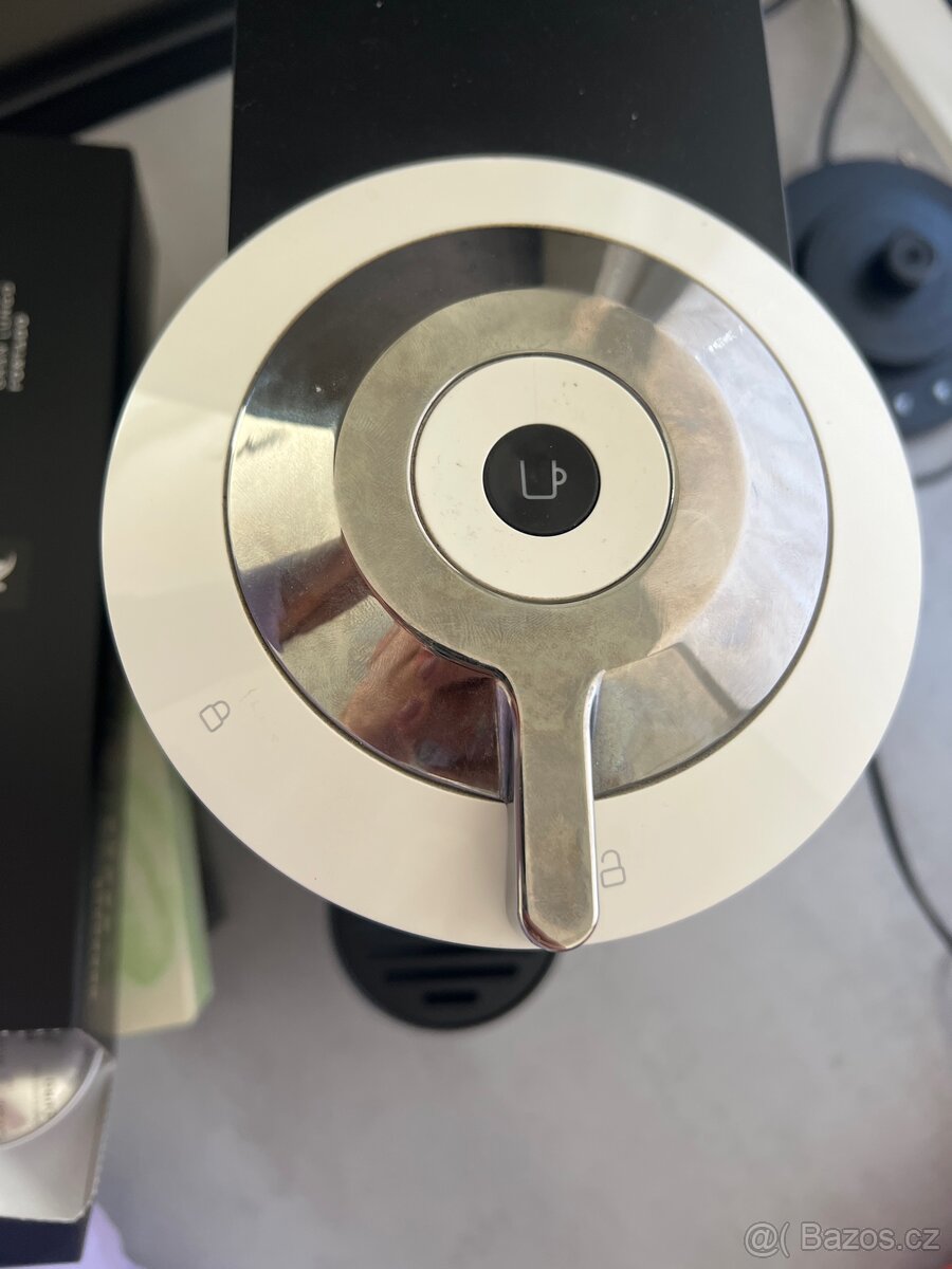 Kávovar Nespresso Vertuo - 5