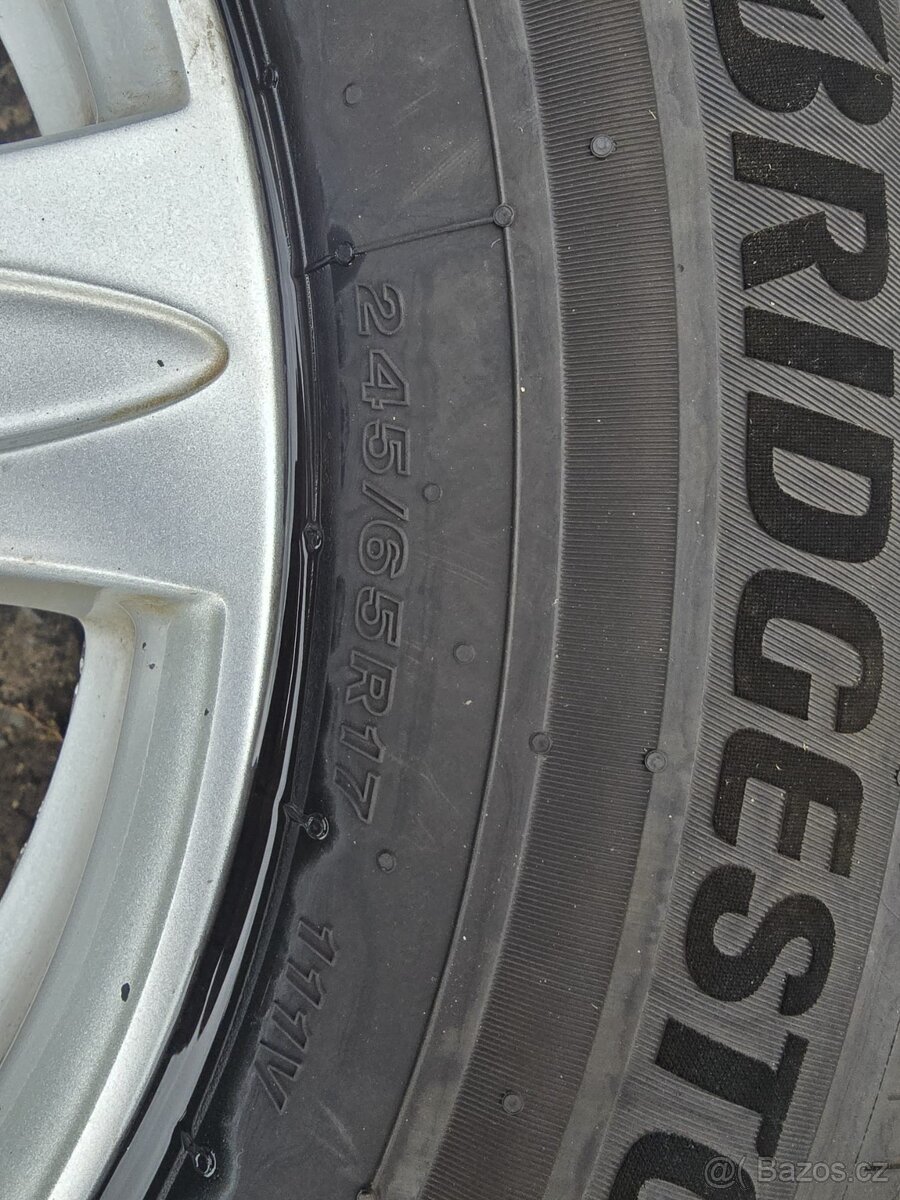 VW Amarok 245x65xR17 - 5