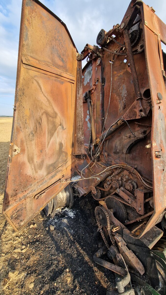 Prodám zbytky lisu John Deere 592 - 5