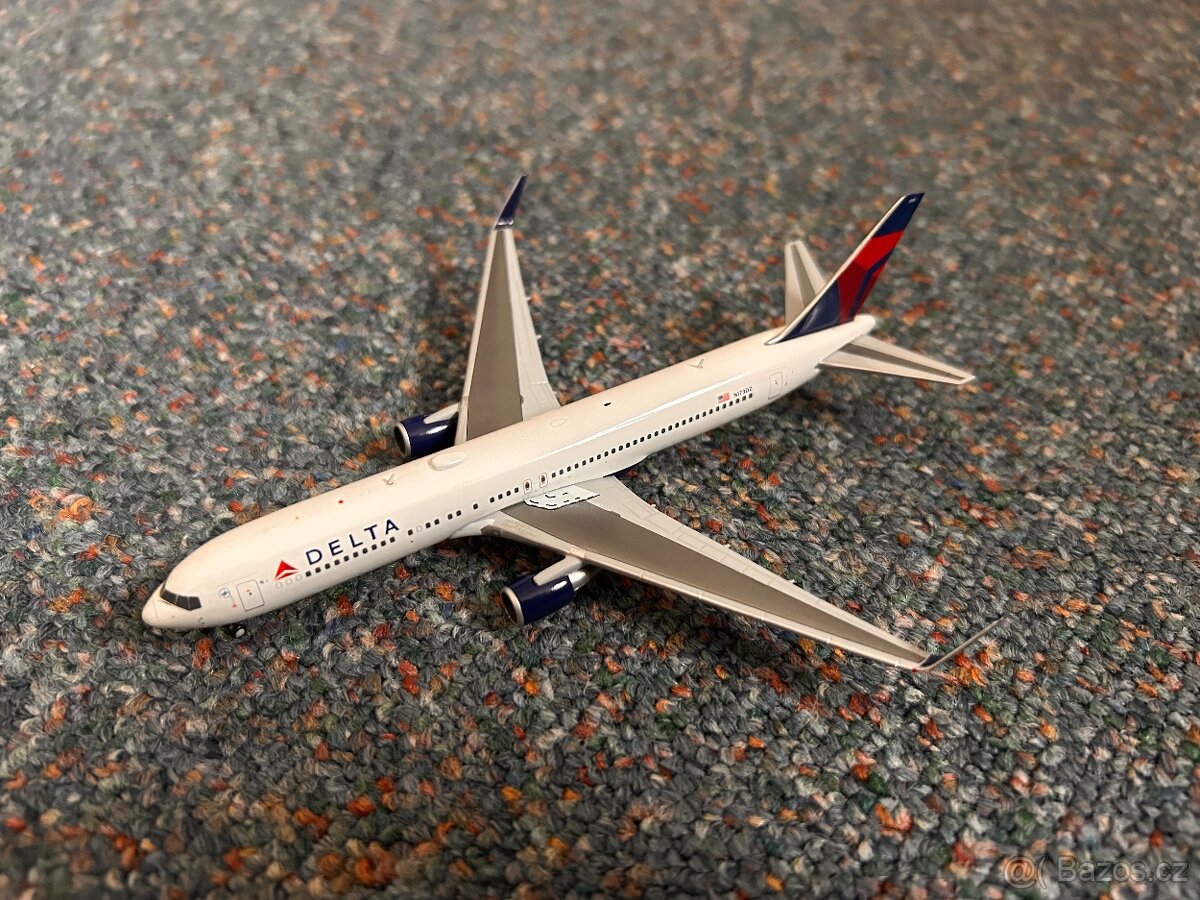 Prodám modely letadel Gemini jets 1:400 - 5