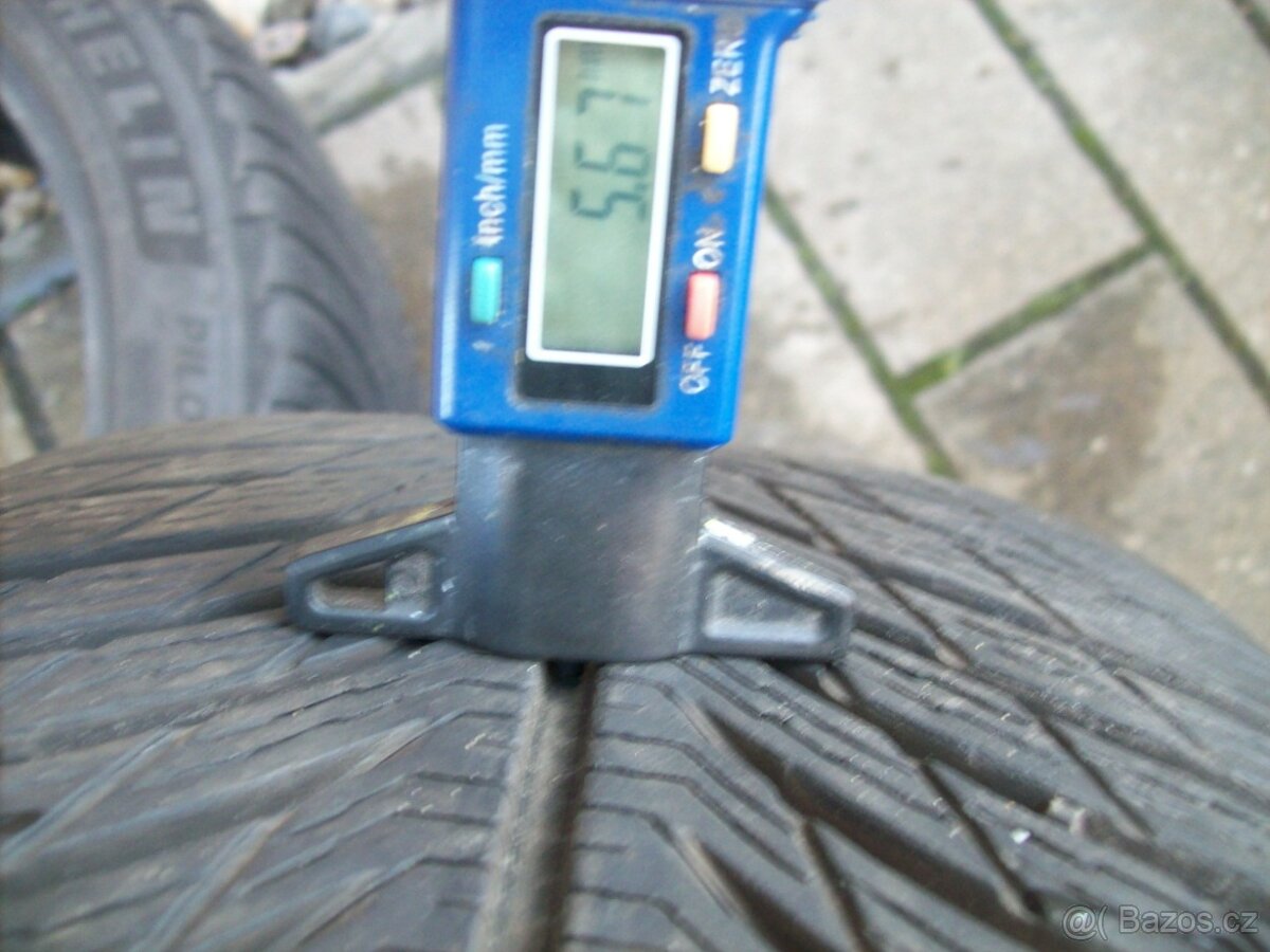 2ks Michelin 235.45.18 98V Superb III / IV - 5