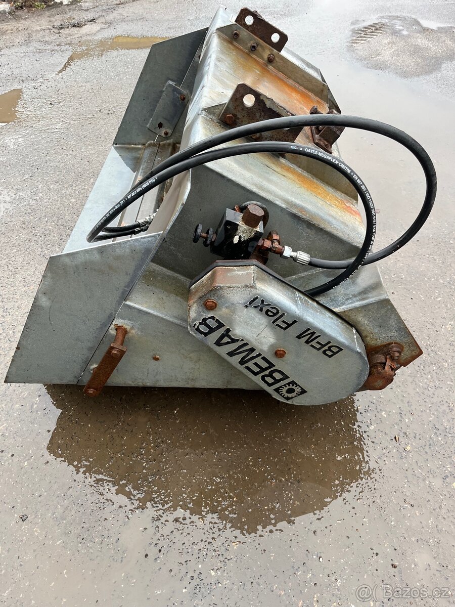 Sypač na sůl/ kamení - 5