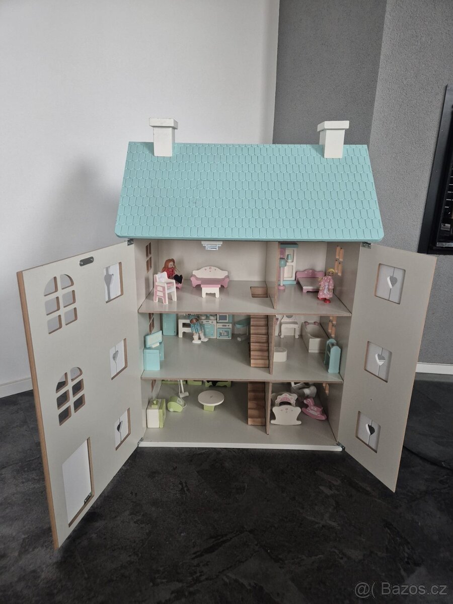 Dřevěný dětský domeček pro panenky - 5