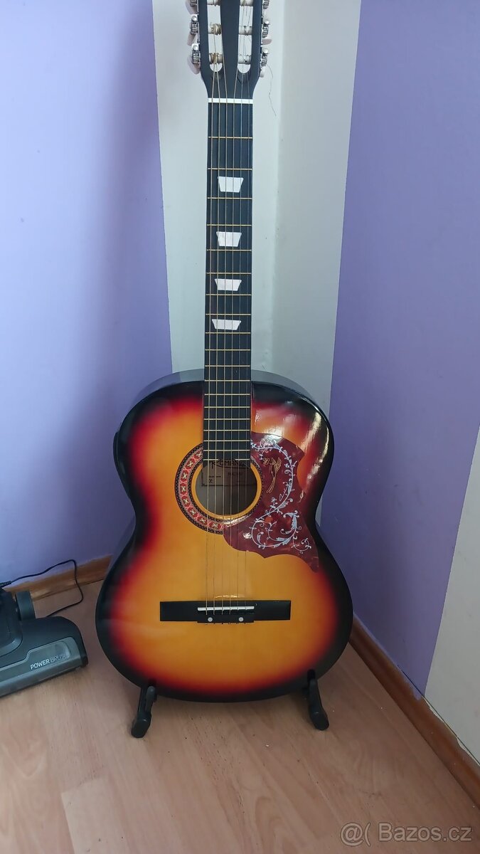 Prodám dvě kytary španělky s příslušenstvím - 5