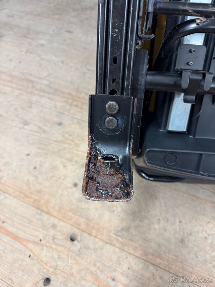 Citroen Berlingo, řidičova sedačka - 5