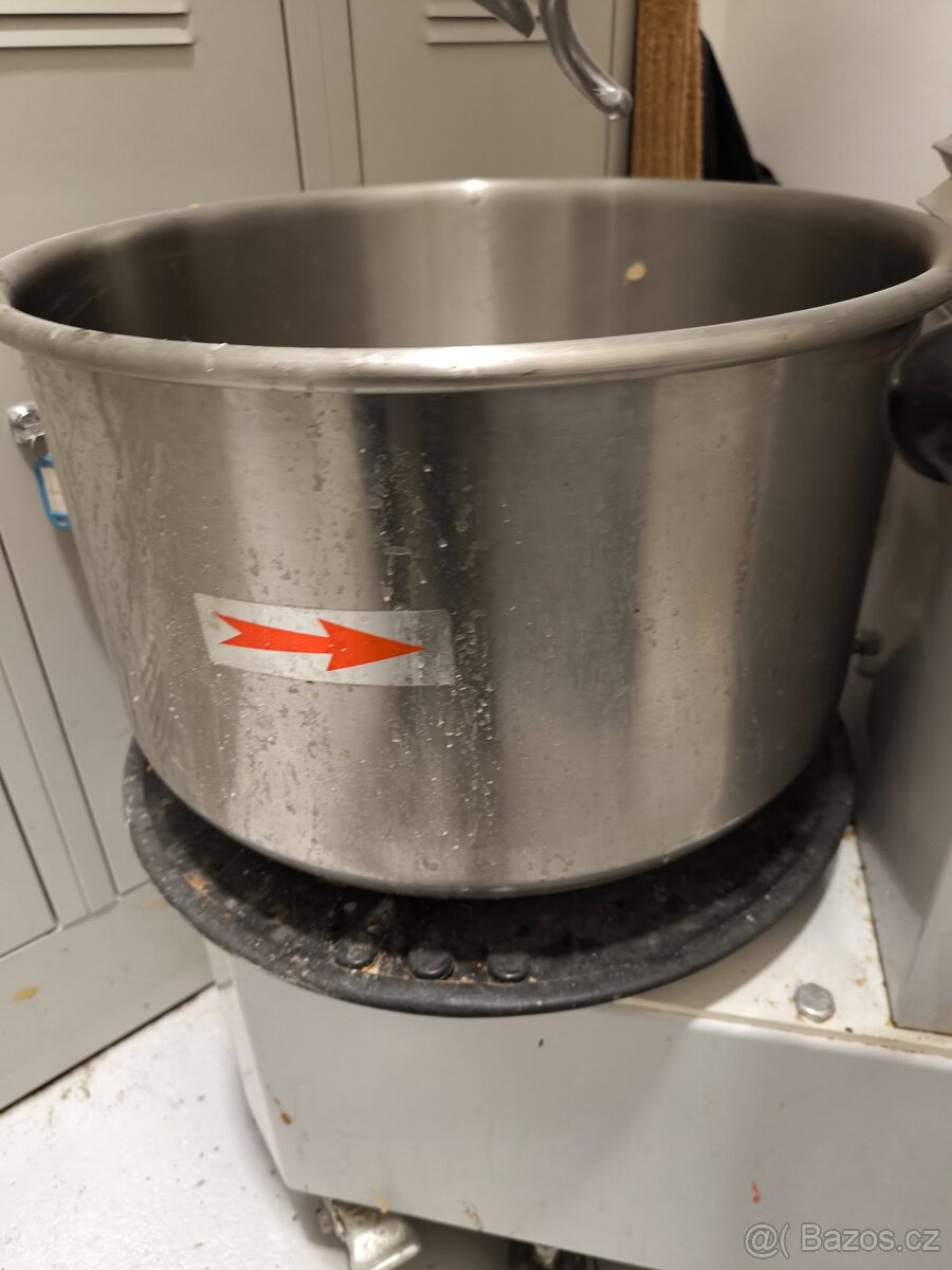 Průmyslový hnětač HTD 30L/230V, 1,5kW, s aretací, váha 140kg - 5