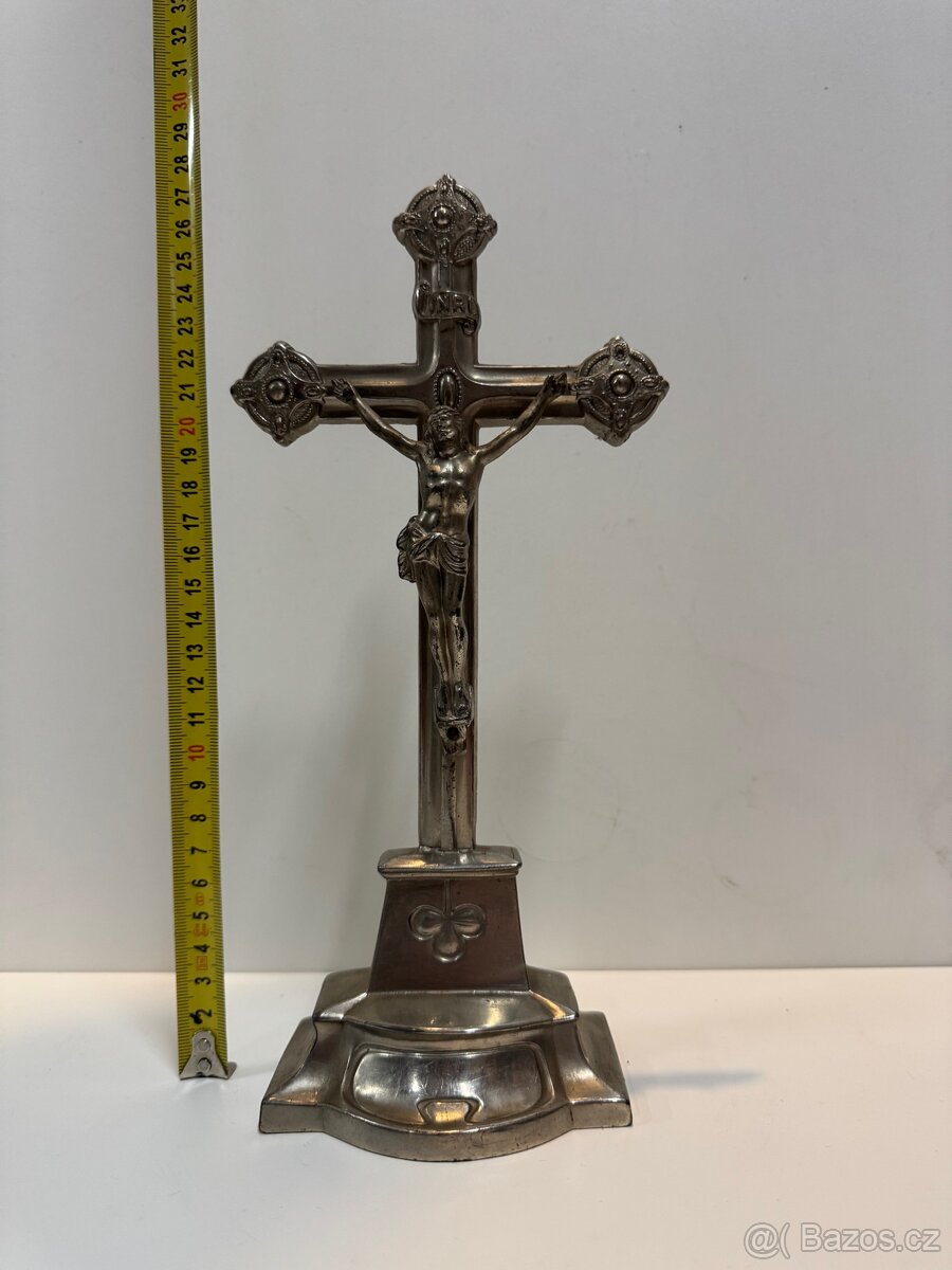 Různé typy starožitných křížů - 5