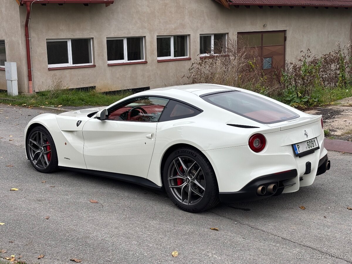 Ferrari F12 Berlinetta - 5