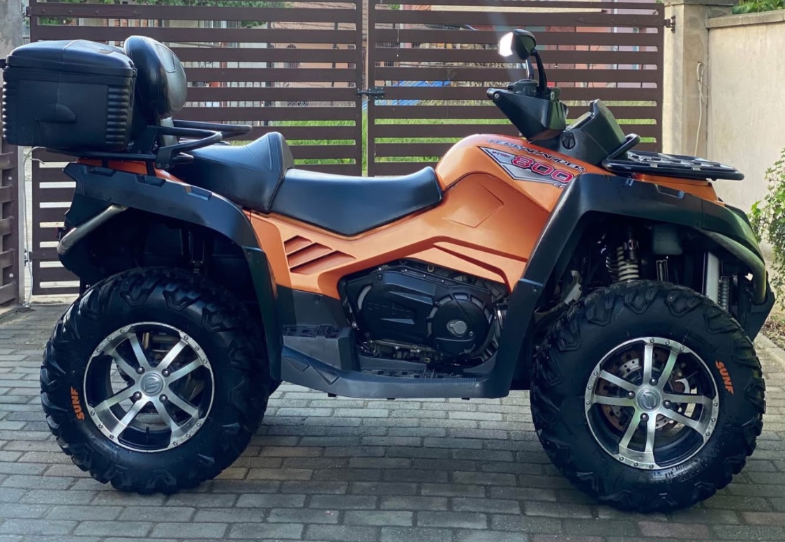 CF MOTO X8 4x4 800ccm V-twin