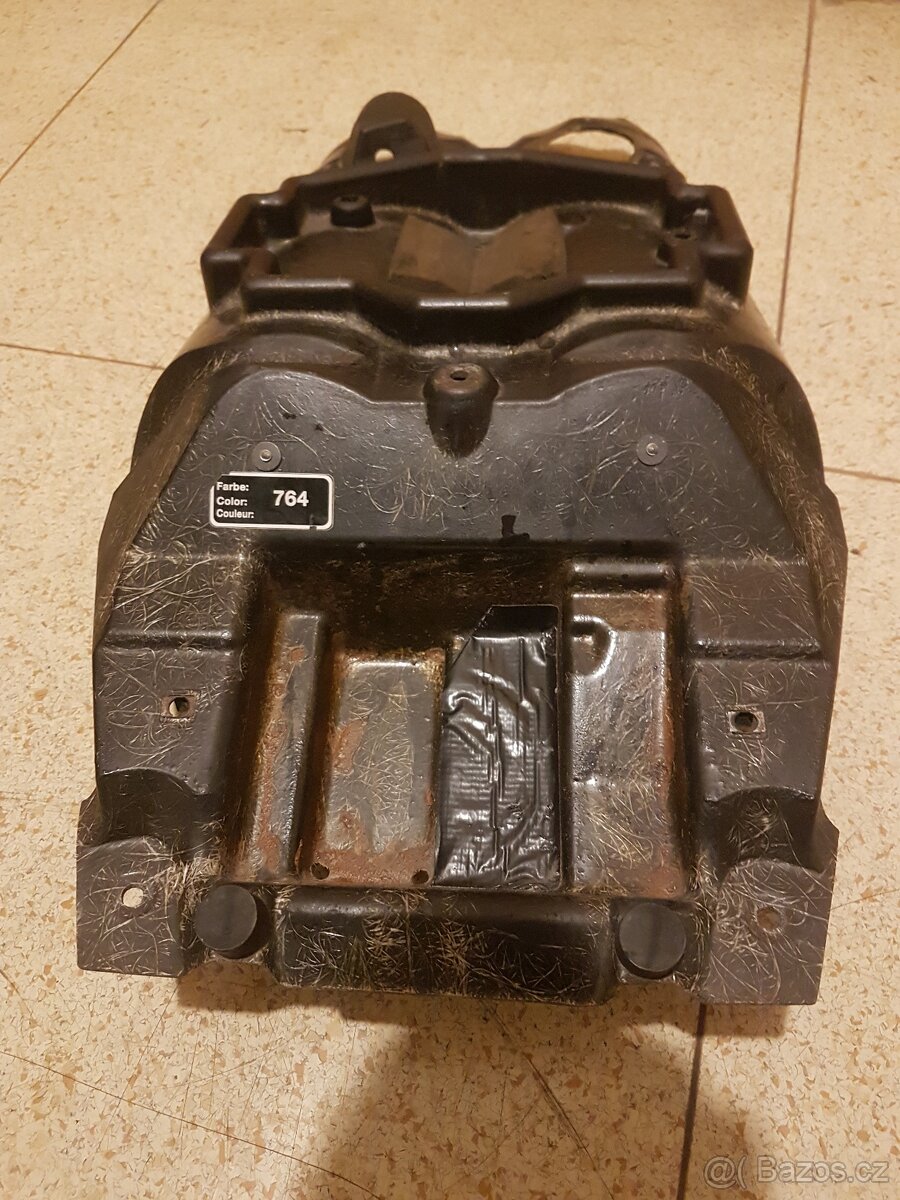 BMW R1100S kryt zadniho kola a vyfuku - 5