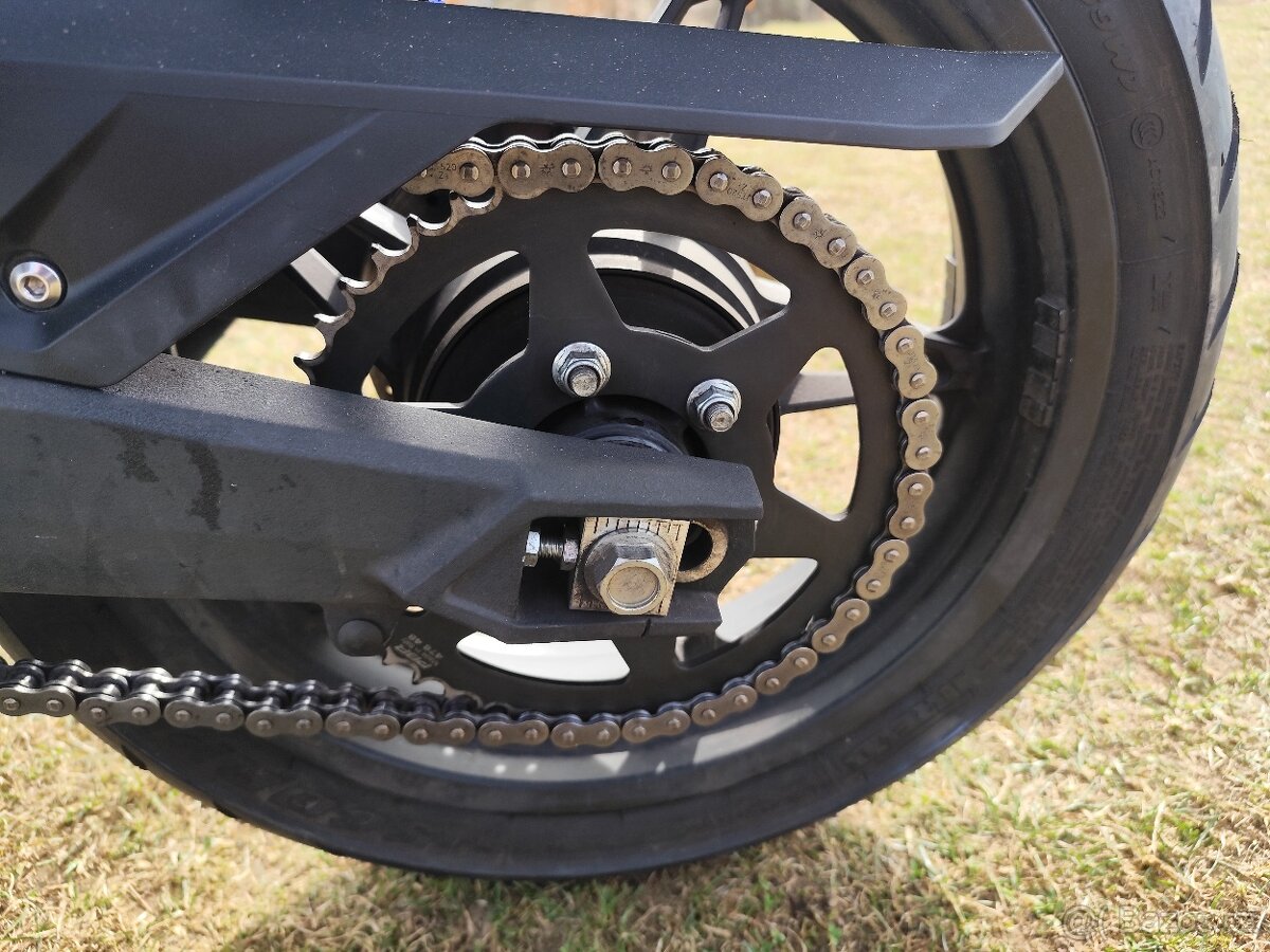CF moto 650MT