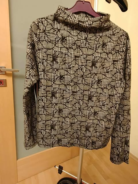 Dámský svetřík Brax vel. 40 černo-bílý vzor - 5