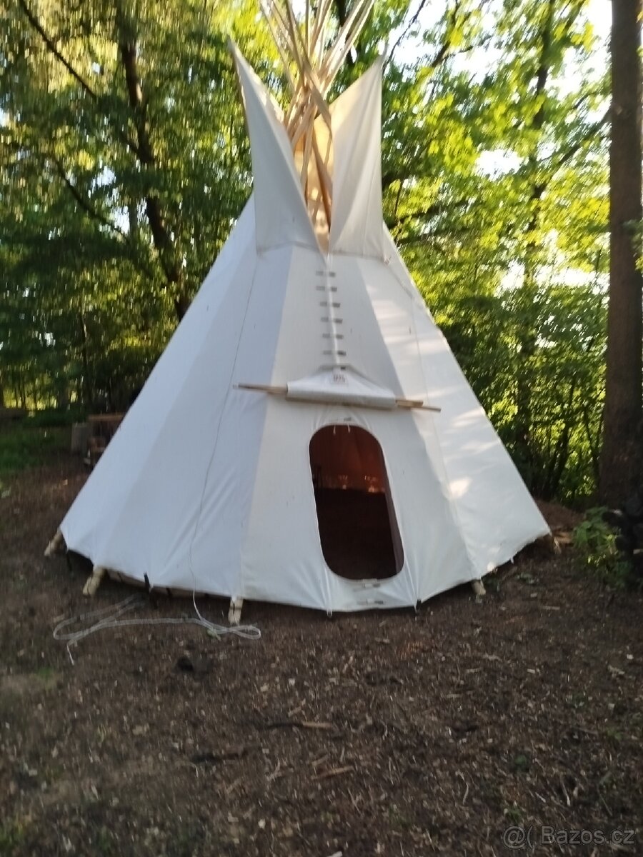 Pozemek 1047m2 + tepee stan - 5