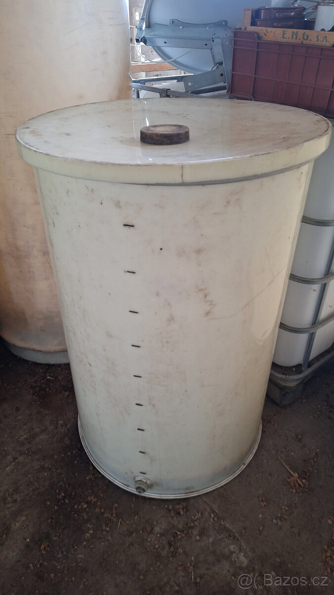 nádoby / nádrže na víno - 5