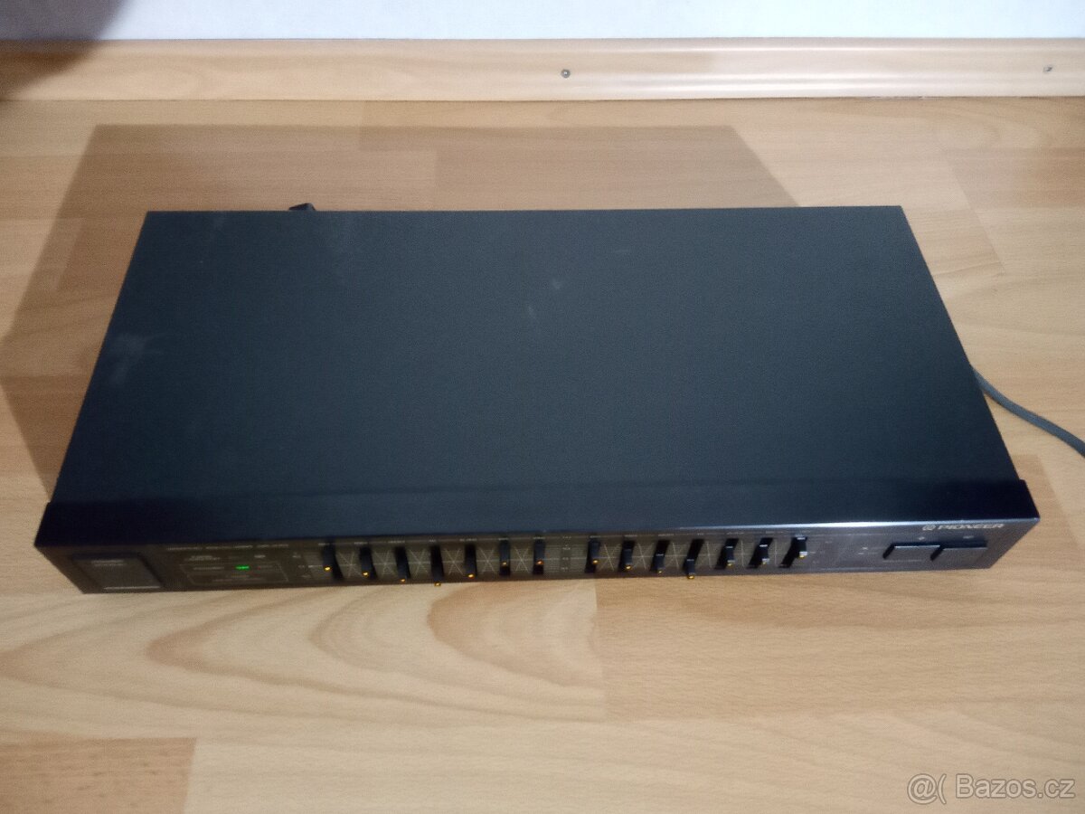 Equalizer Pioneer GR-470 - 5
