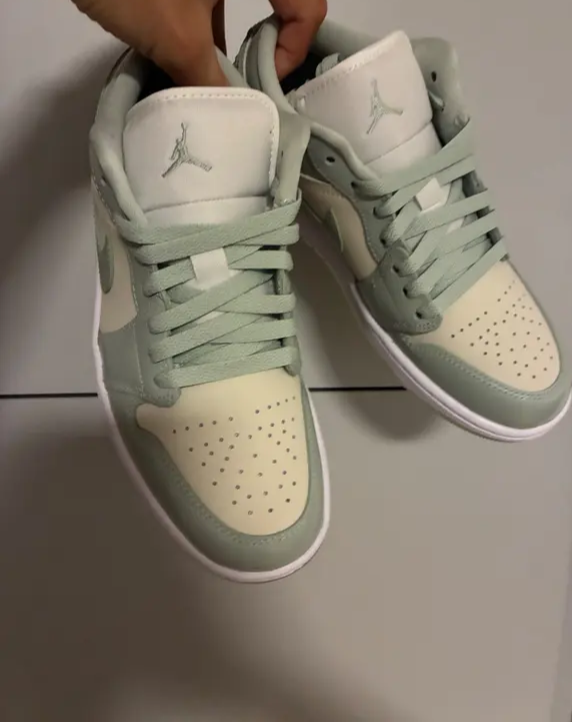 Air Jordan 1 Low tenisky, vel. 39 - 5