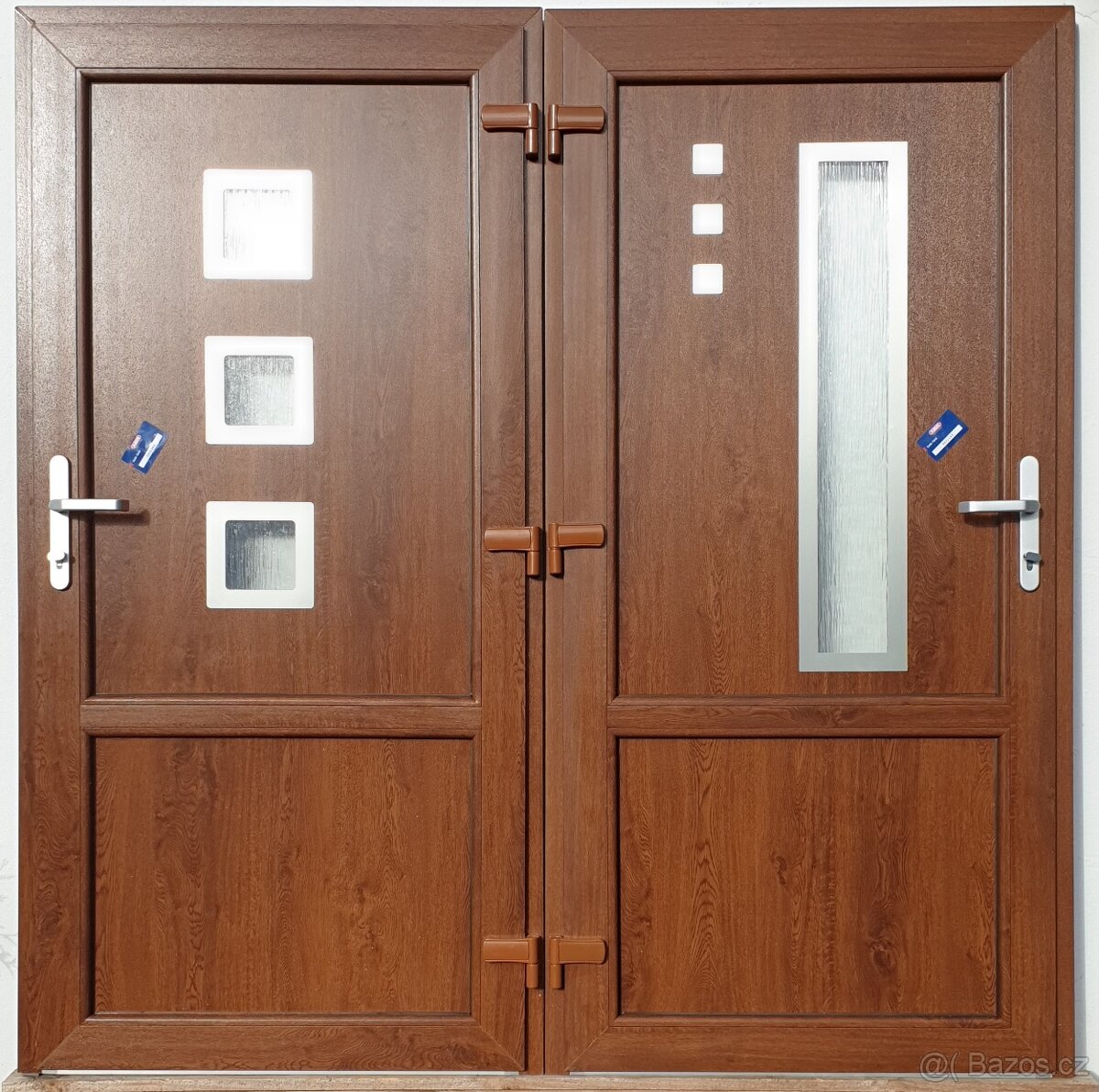 Dveře vchodové ořech. zlatý dub, antracit, mahagon, bílé . - 5