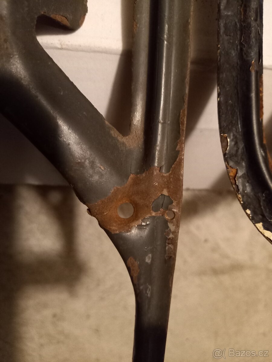 Mřížky zadních blatníků Škoda 1000 mb - 5