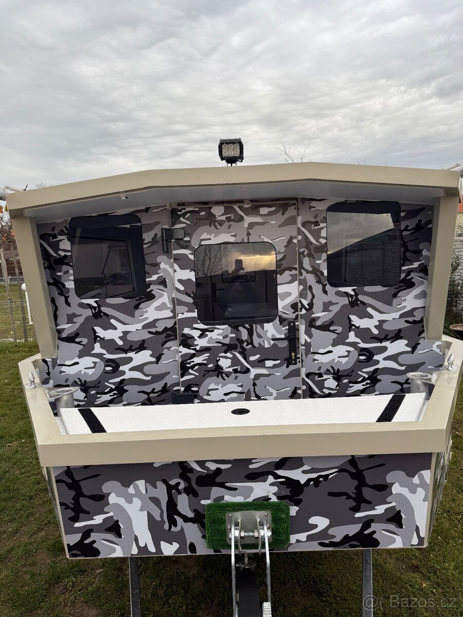 Prodám rybářskou loď vč.motoru,vleku - 5