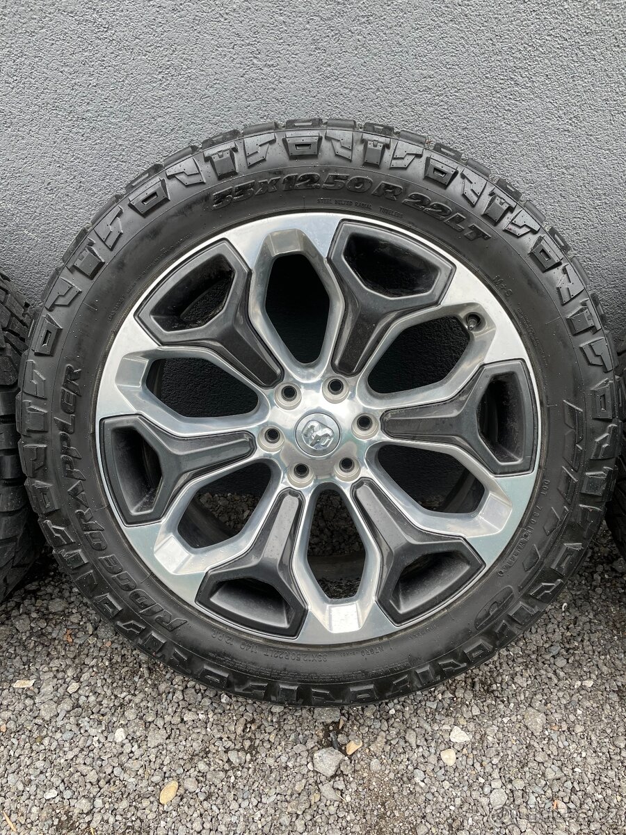 Alu kola Dodge RAM Limited R22