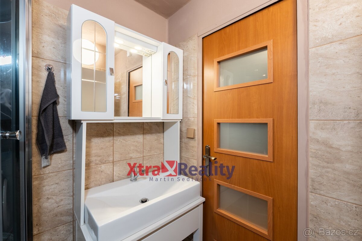 Prodej bytu 3+1 68 m², Krupka - Maršov, ev.č. 00077 - 5