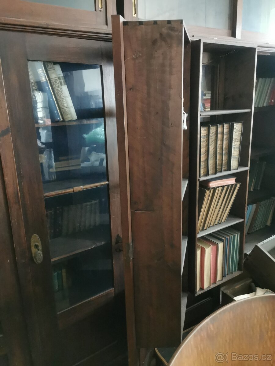 Knihovny starožitné zámecké - 5