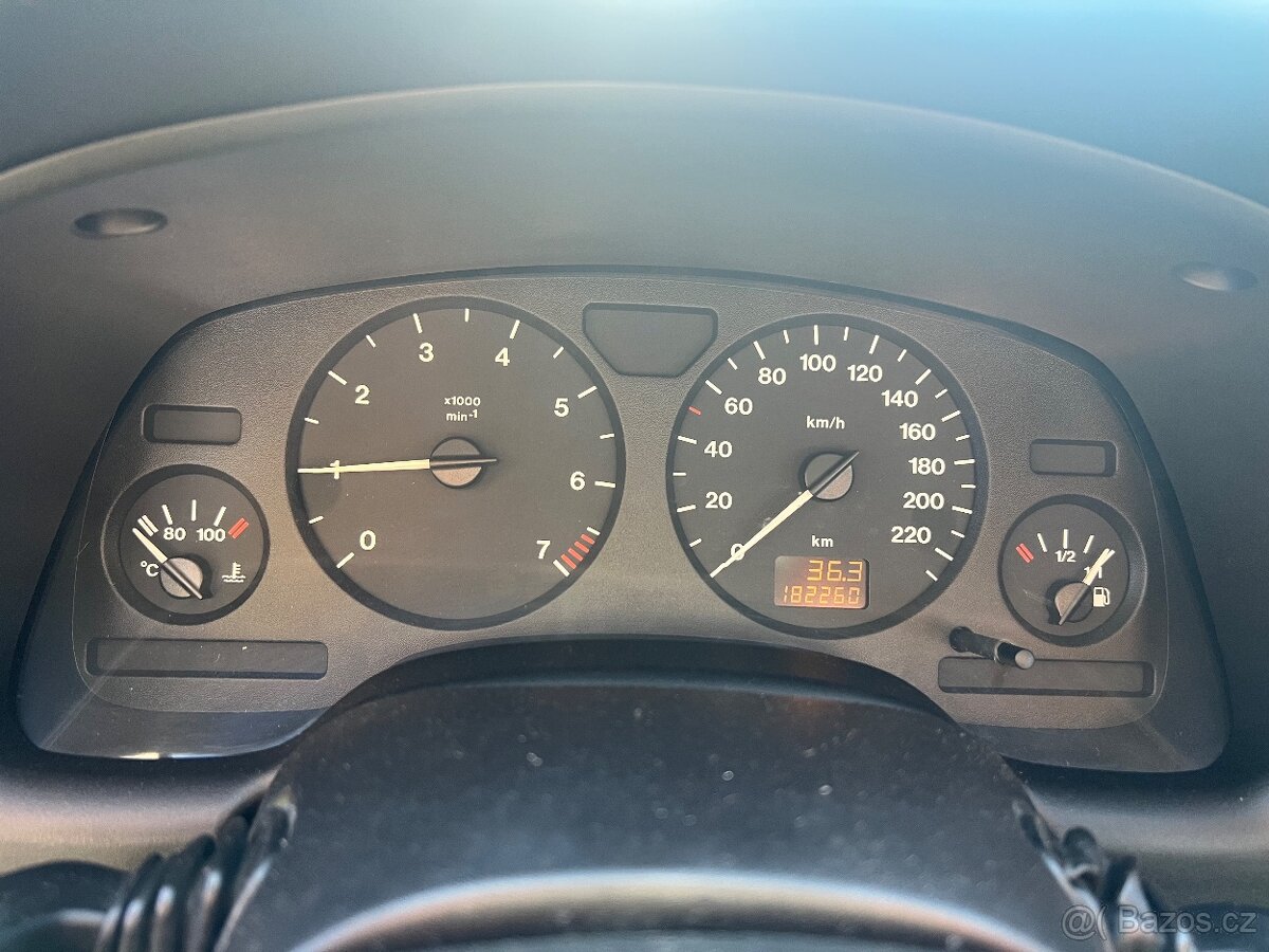 Astra HB , 1,6 benzin, manuál - 5