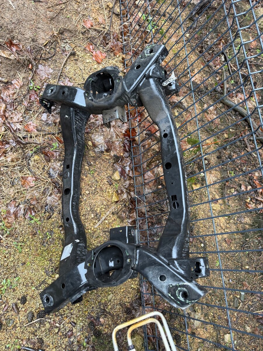 Dodge Challenger - náhradní díly - 5