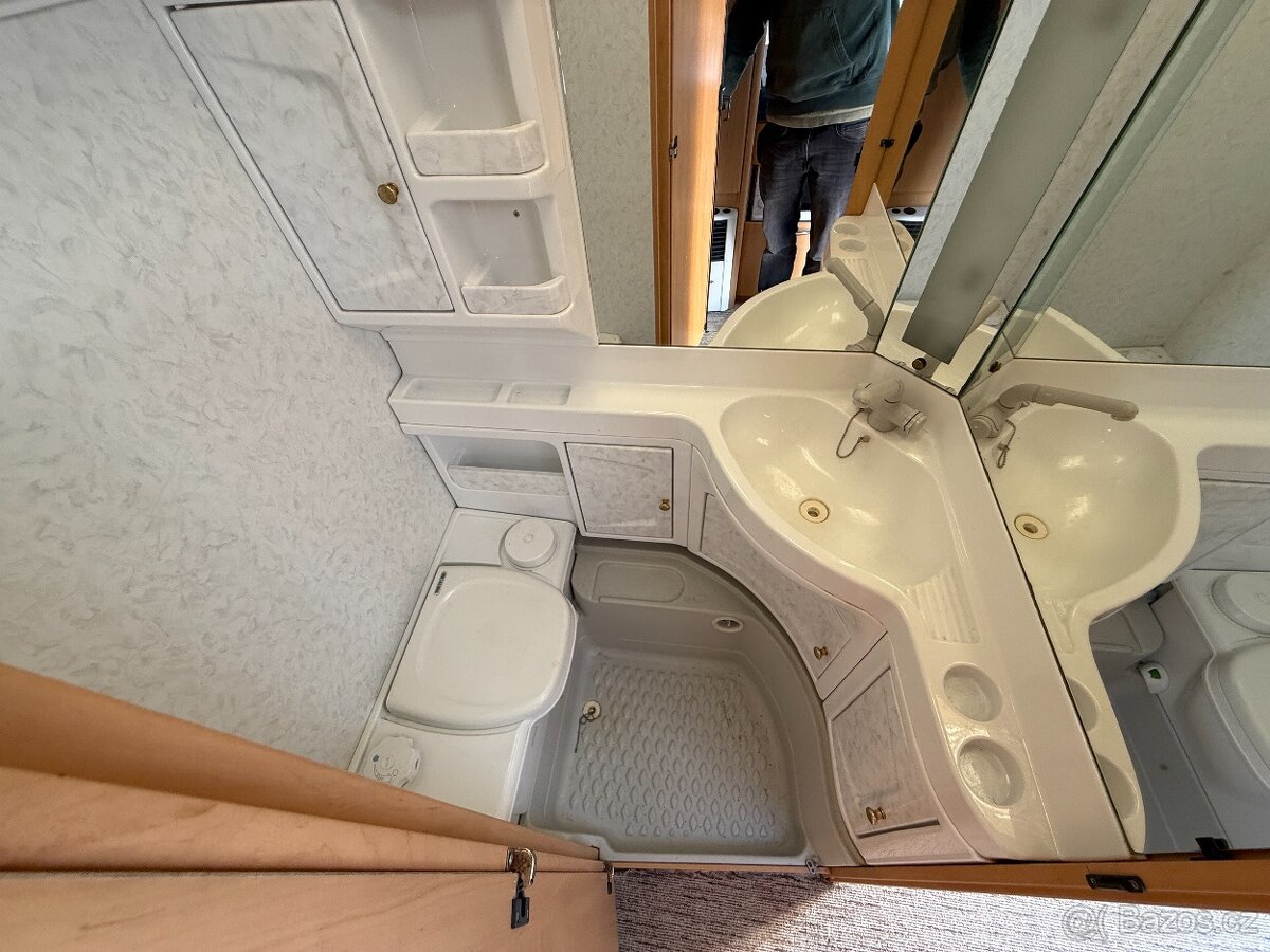 Karavan Hobby 540, markýza, 4 osoby - 5