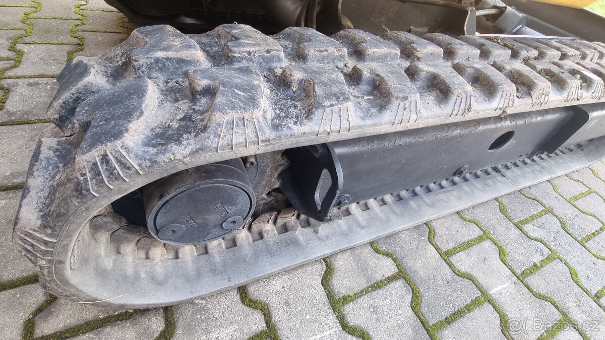 Minibagr Komatsu PC16R-3HS rok 2019 Svahovka + podkop - 5